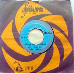 BEDİA AKARTÜRK BİR AŞK İÇİN ÖLÜNÜR MÜ  YARE GİTMEK İSTİYORUM