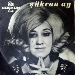 ŞÜKRAN AY GÜLÜNCE GÖZLERİNİN İÇİ GÜLÜYOR ~ AYNALAR