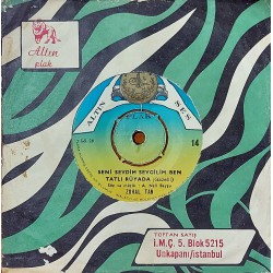 ZUHAL TAN GÜLEN GÖZLERİN ESİRİOLDUM ~ SENİ SEVDİM BEN TATLI RÜYADA (Gazelli)