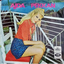 AJDA PEKKAN TATLI DÜNYA ~ BEN BİR KÖYLÜ KIZIYIM