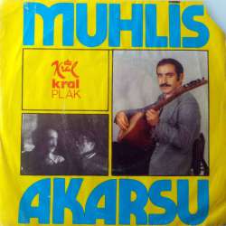 MUHLİS AKARSU ECEVİT TEN ZAM GELİYOR ~ BİZİ BÖYLE EDEN BİR GÜN SÜRÜNÜR